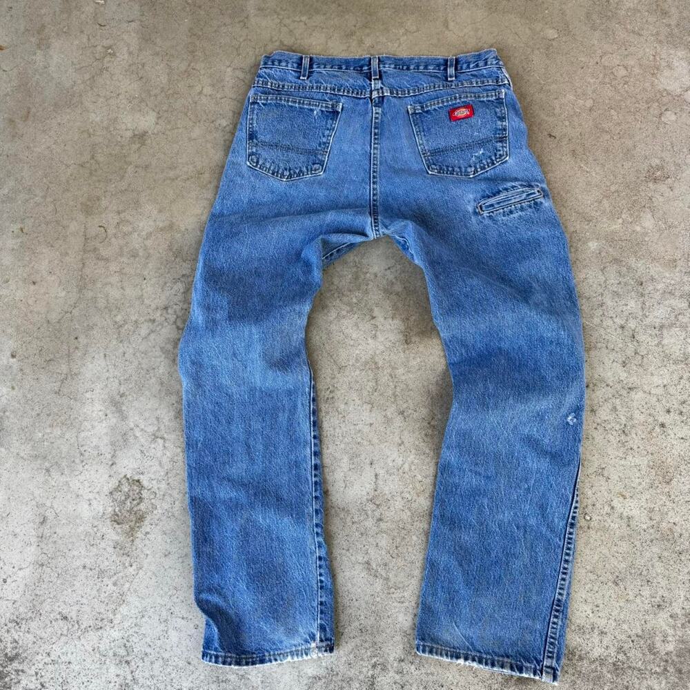 Dickies blue jeans with a